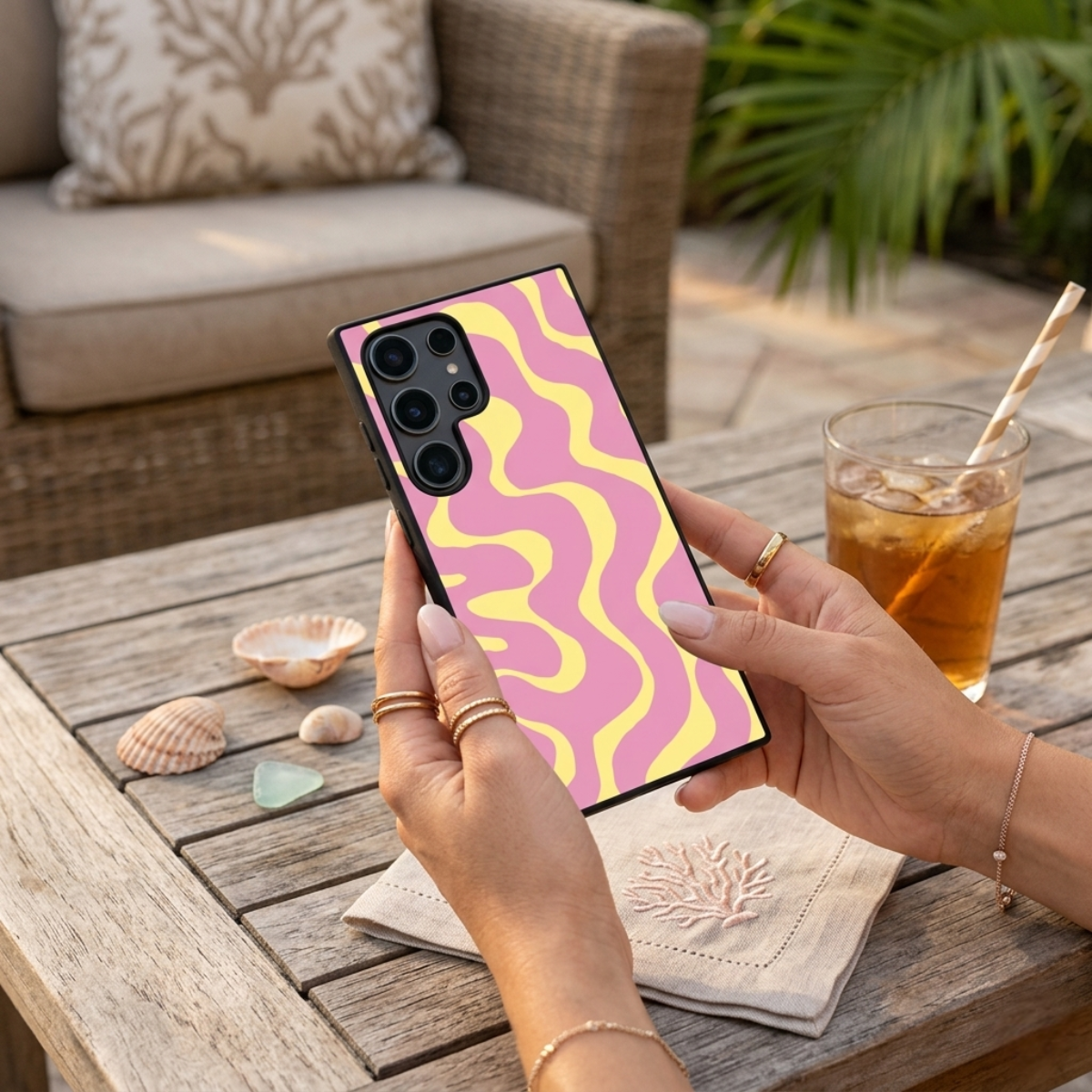 Groovy Liquid Samsung Phone Cover